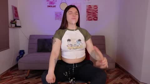 mariangeel_ online show from 10/30/25, 11:00