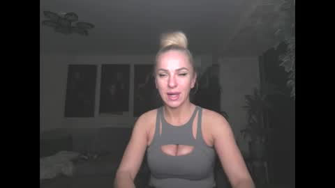 marianna1977 online show from 04/23/26, 06:32