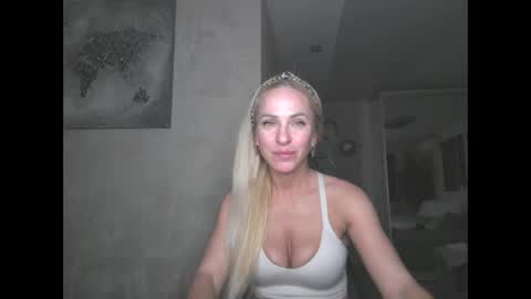 Snapshot of marianna1977 chatting on 05/12/26, 06:27 marianna1977 online show from 05/12/26, 06:27