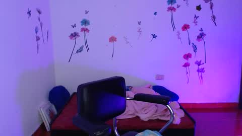 Mariana online show from 01/19/26, 01:15