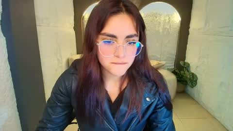 marianna_r_ online show from 02/16/26, 08:49