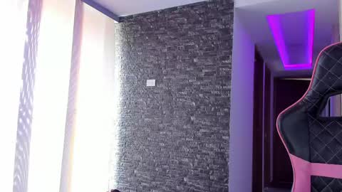 M A R I A N E online show from 04/12/26, 05:07