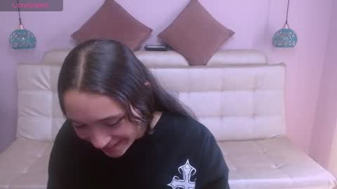Snapshot of marianne_cam chatting on 04/22/26, 03:24 marianne_cam online show from 04/22/26, 03:24