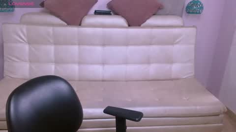 Snapshot of marianne_cam chatting on 04/29/26, 05:30 marianne_cam online show from 04/29/26, 05:30