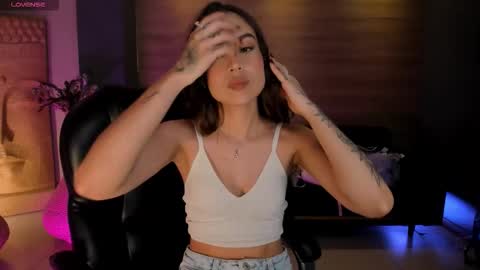 Marianne  online show from 11/21/25, 09:24