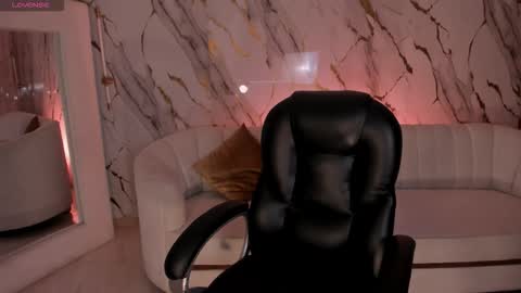 Marianne  online show from 03/02/26, 08:37