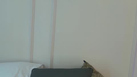 Maria Pettit online show from 11/06/25, 11:33