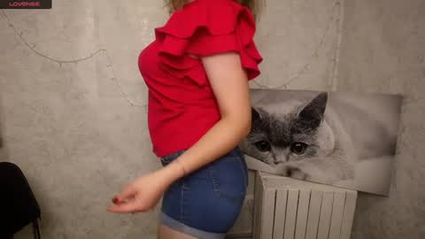 Snapshot of mariatess_ chatting on 07/16/26, 11:27 Mariia online show from 07/16/26, 11:27
