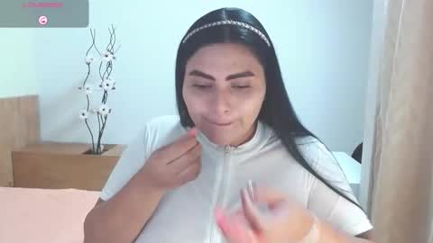 mariavex online show from 12/15/25, 08:46