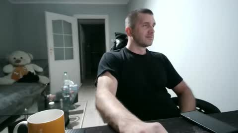 Snapshot of maribor5879 chatting on 01/22/25, 04:33 maribor5879 online show from 01/22/25, 04:33