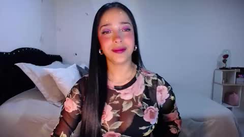 Nicolle online show from 10/15/25, 02:01