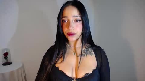 Nicolle online show from 11/03/25, 03:08