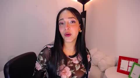 Nicolle online show from 01/13/26, 08:03