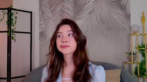 Snapshot of marie_diaze chatting on 07/17/26, 05:25 Marie LEAVE YOUR WITH ME online show from 07/17/26, 05:25