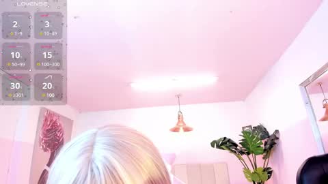 Snapshot of marie_harper chatting on 02/25/25, 03:52 Marie online show from 02/25/25, 03:52