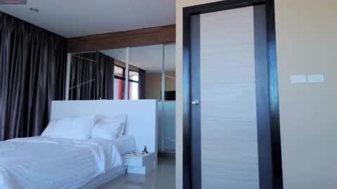 Marie online show from 09/22/25, 08:05