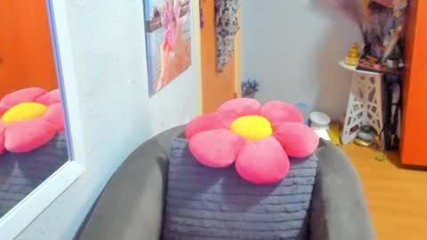 Snapshot of marie_marie03 chatting on 02/14/25, 08:10 Marie online show from 02/14/25, 08:10