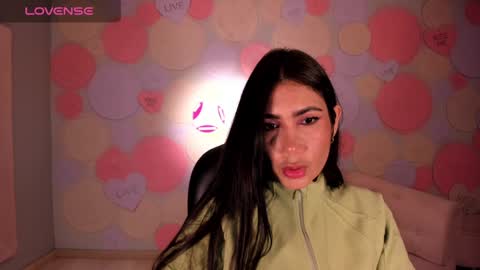 Snapshot of mariejane2 chatting on 01/05/25, 10:43 Im Marie Jane online show from 01/05/25, 10:43