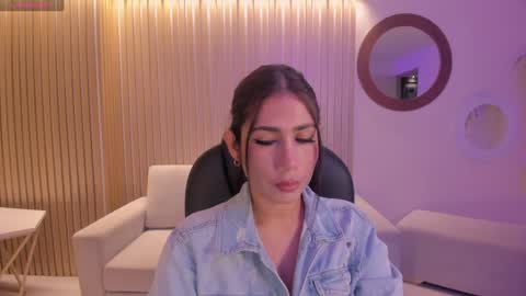 Snapshot of mariejane2 chatting on 01/18/25, 10:49 Im Marie Jane online show from 01/18/25, 10:49