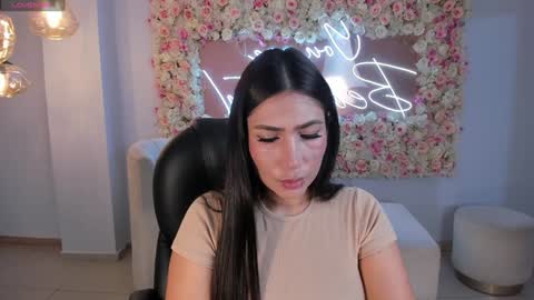 Snapshot of mariejane2 chatting on 01/29/25, 10:48 Im Marie Jane online show from 01/29/25, 10:48