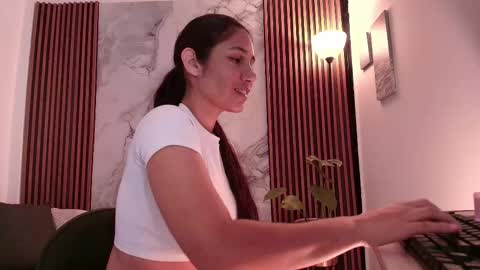 Snapshot of mariejane2 chatting on 11/30/25, 06:23 Im Marie Jane online show from 11/30/25, 06:23