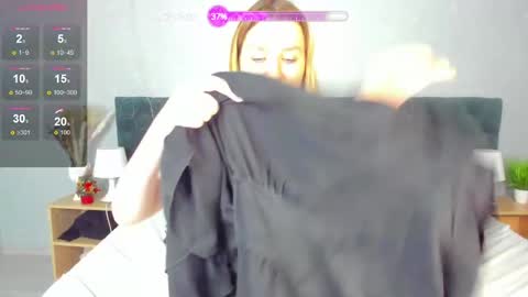 mariel_brown online show from 12/24/24, 06:39