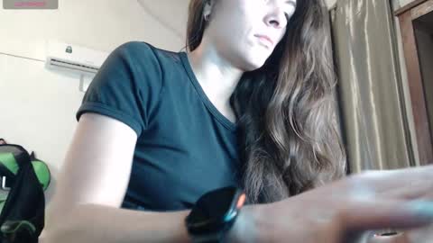 Snapshot of mariel_sins21 chatting on 11/05/25, 10:54 Mariie online show from 11/05/25, 10:54