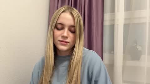 Snapshot of marielademopoulos chatting on 02/21/26, 03:35 Sofia online show from 02/21/26, 03:35