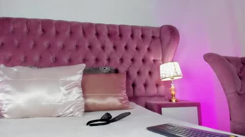 Marie online show from 06/02/26, 01:46