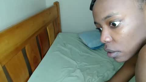 Snapshot of marigold_gift chatting on 05/28/26, 10:12 gold online show from 05/28/26, 10:12