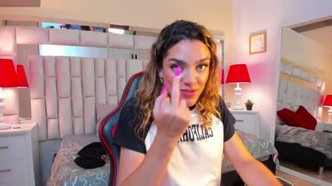 mariiahneedles online show from 02/05/25, 02:19