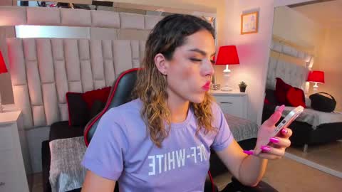 mariiahneedles online show from 02/11/25, 09:14