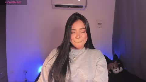 Mariana Hasper online show from 06/14/26, 10:23