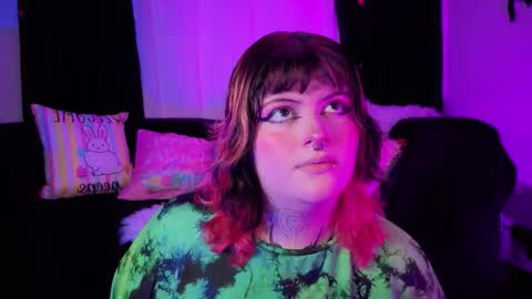 mariiana_velezz online show from 03/25/26, 12:27