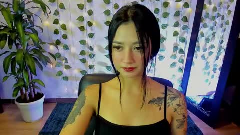 Snapshot of mariianadiaz1_ chatting on 02/04/25, 03:47 Maryyy online show from 02/04/25, 03:47
