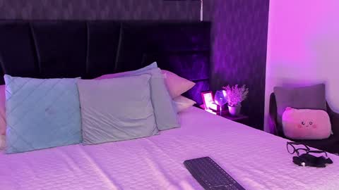 Mariana online show from 01/31/25, 05:42