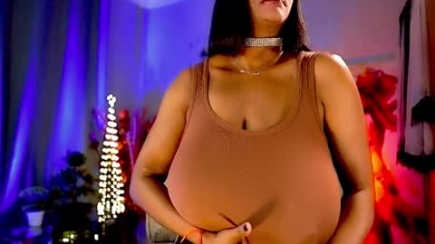 Snapshot of mariicha chatting on 02/02/25, 09:30 Nikita - Scroll down and read my bio please. New Pictures in Bio online show from 02/02/25, 09:30