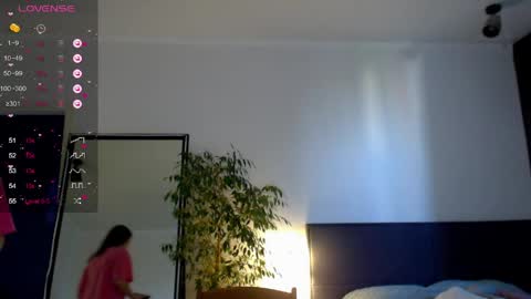 Snapshot of mariique chatting on 05/25/26, 04:57 Mari online show from 05/25/26, 04:57