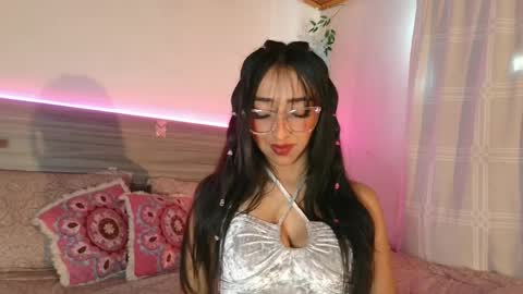 Snapshot of marijaneh chatting on 04/05/26, 04:59 Luna Dulk online show from 04/05/26, 04:59