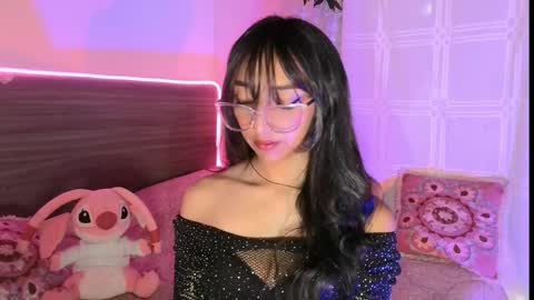 Snapshot of marijaneh chatting on 05/27/26, 10:18 Luna Dulk online show from 05/27/26, 10:18