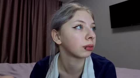 Snapshot of marikorin chatting on 02/23/25, 11:25 Mariko and Rin online show from 02/23/25, 11:25