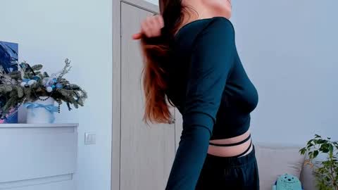 Marilina online show from 03/10/25, 10:15