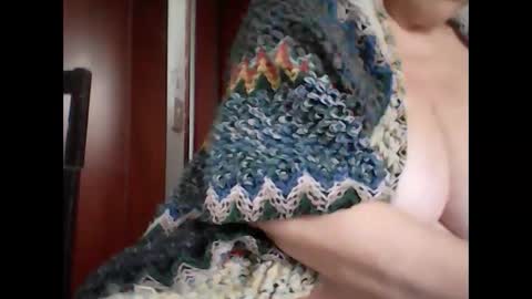 marilu64 online show from 01/25/25, 01:41