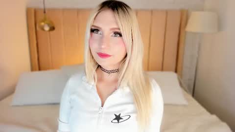 Mariluu  online show from 07/10/26, 03:03