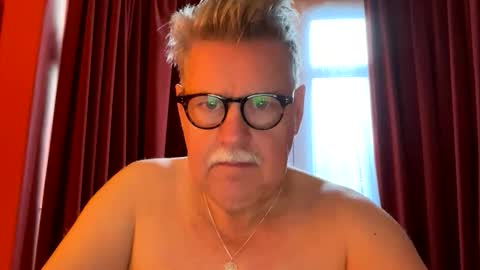 Snapshot of marin50 chatting on 10/29/25, 08:16 marin50 online show from 10/29/25, 08:16