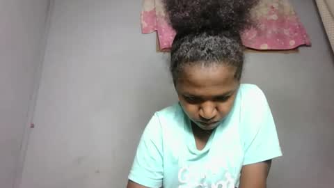 marina0506 online show from 12/21/25, 07:32