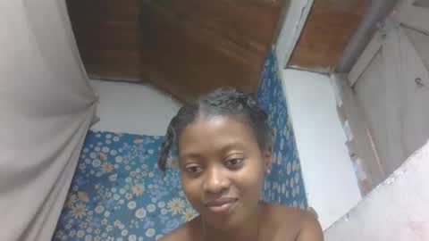 Snapshot of marinagold69 chatting on 05/20/26, 08:42 marinagold69 online show from 05/20/26, 08:42