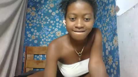 Snapshot of marinagold69 chatting on 05/27/26, 09:28 marinagold69 online show from 05/27/26, 09:28