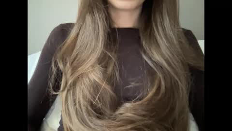 Snapshot of marinalovenow chatting on 03/01/25, 02:23 Marina online show from 03/01/25, 02:23