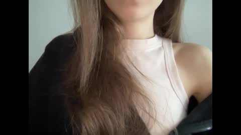 Snapshot of marinalovenow chatting on 03/02/25, 07:43 Marina online show from 03/02/25, 07:43